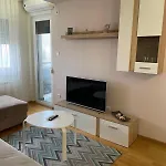 Apartman Savanovic Sa Garazom