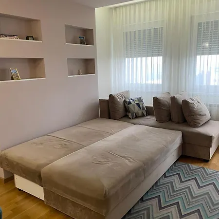 Savanovic Sa Garazom Appartement