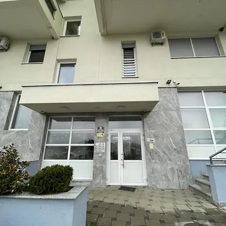 Savanovic Sa Garazom Appartement *